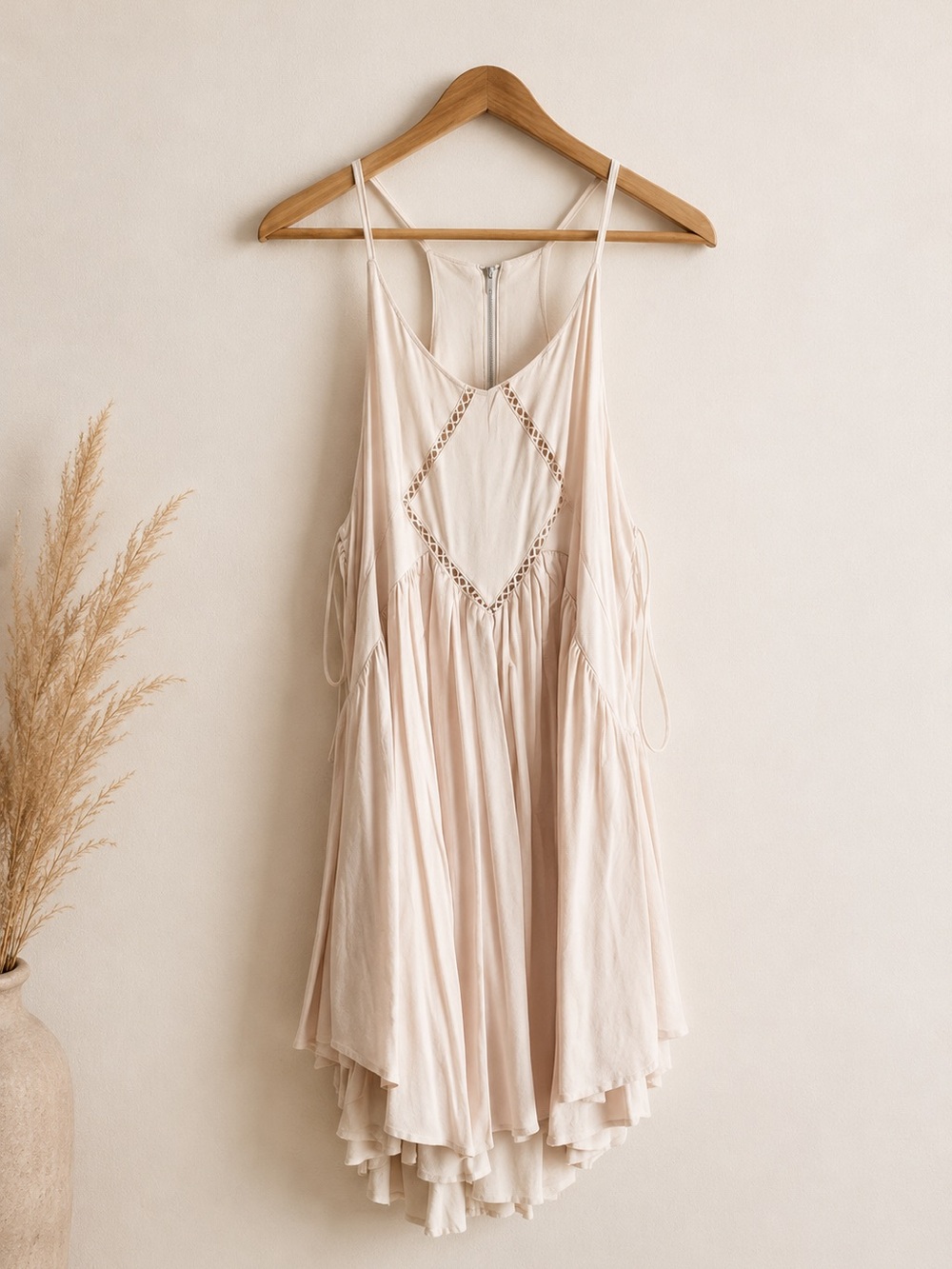 Romeo & Juliet Couture Creamy Color Mini Dress